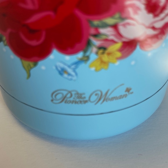The Pioneer Woman Blue Floral Stainless Hot or Cold Cup With Handle 14 Ounce - Picture 2 of 6